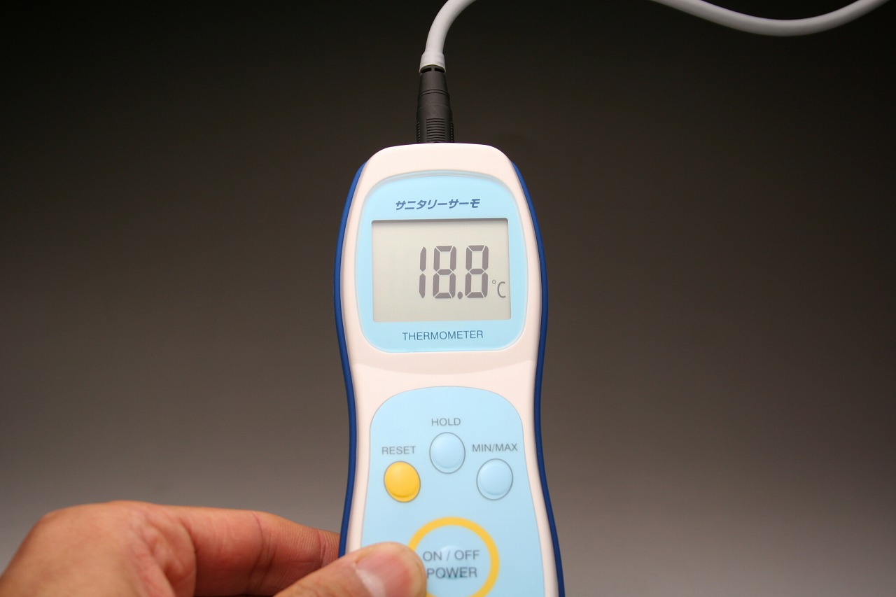 2022セール 防水ハンディ温度計 サニタリーサーモＴＰ-１００ＭＲ（標準センサータイプ）JAN：4905001303654 計量・タイマー・温度計 